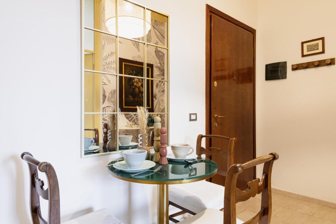 Easylife - Dimora Di Classe In Zona Conciliazione Milan Bagian luar foto