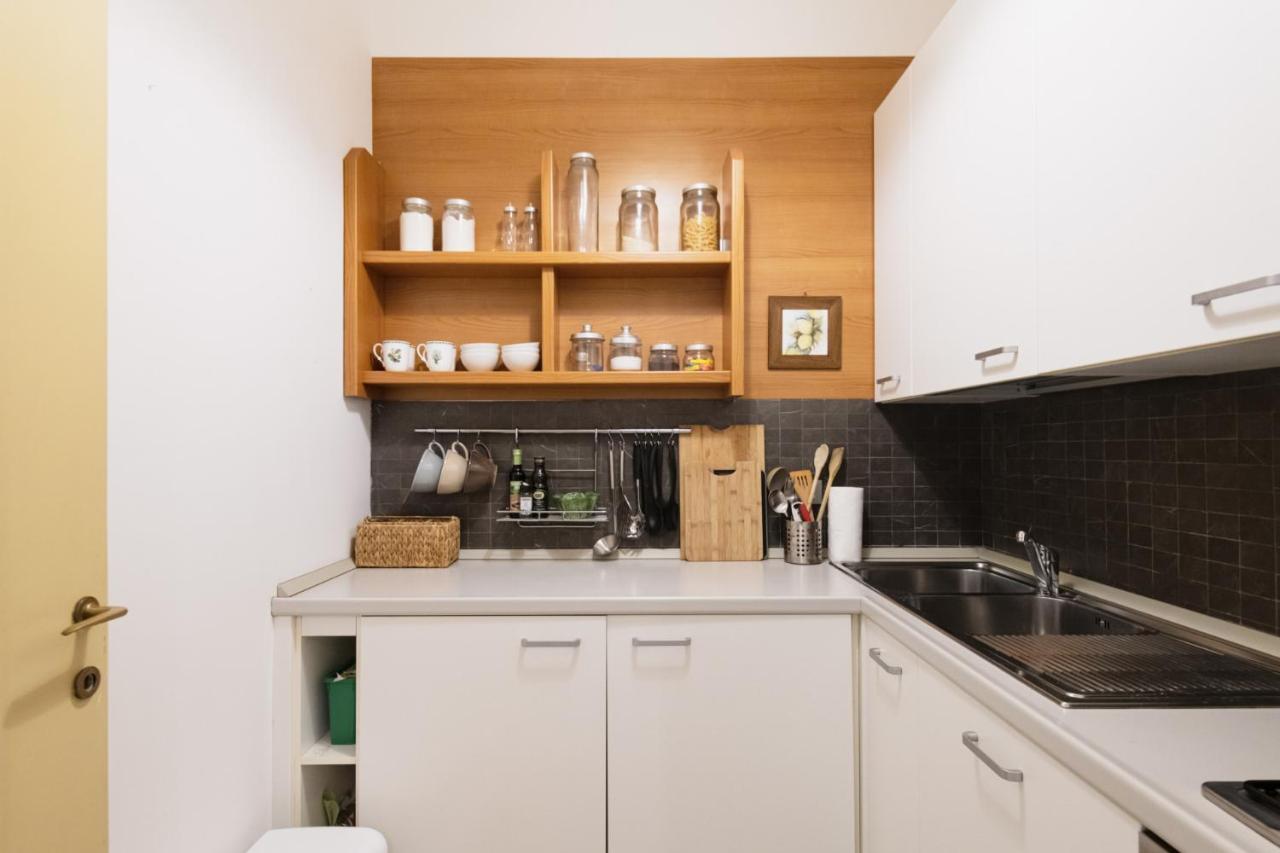 Easylife - Dimora Di Classe In Zona Conciliazione Milan Bagian luar foto